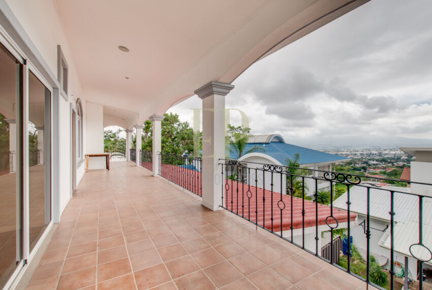 Beautiful house for sale with views in Escazu
