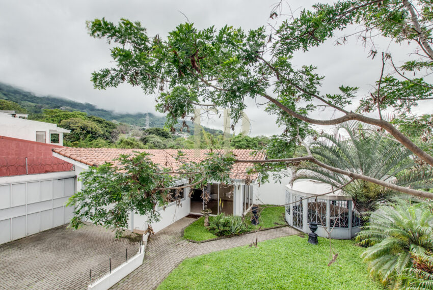 Beautiful house for sale with views in Escazu
