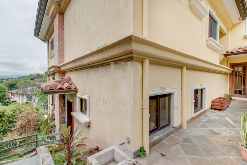 house for rent or sale in Villa Real Santa Ana