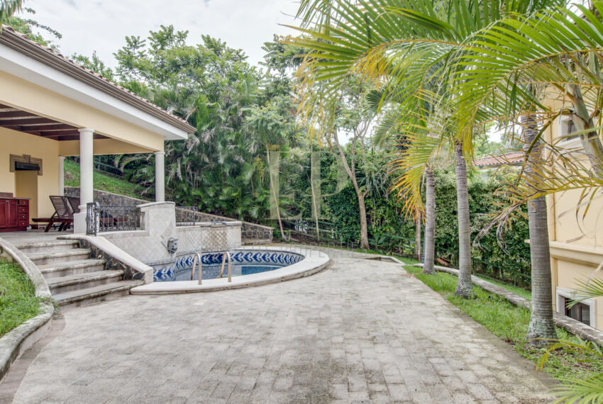 house for rent or sale in Villa Real Santa Ana