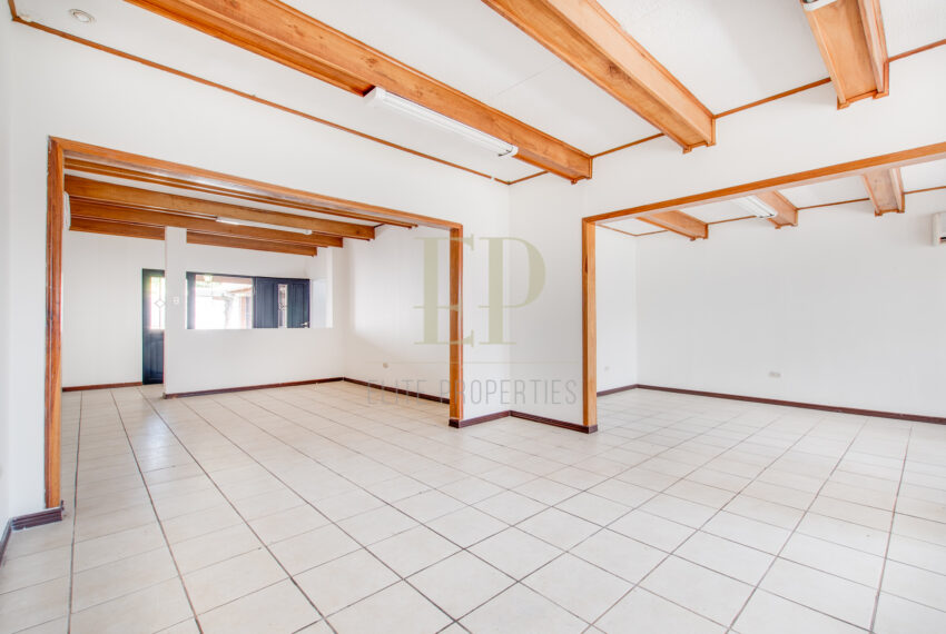 One level home commercial and residential use Escazu