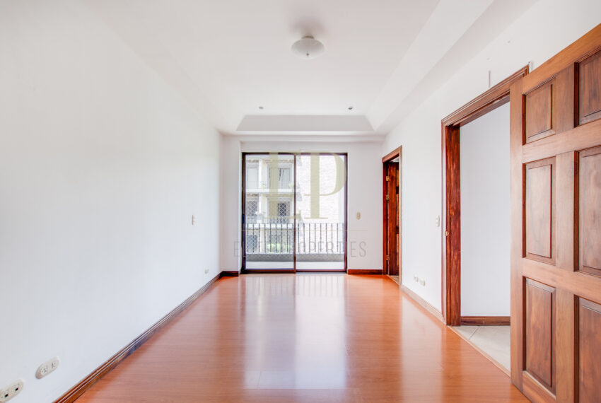 Apartment for sale in Escazu, condo with heated pool, Tennis