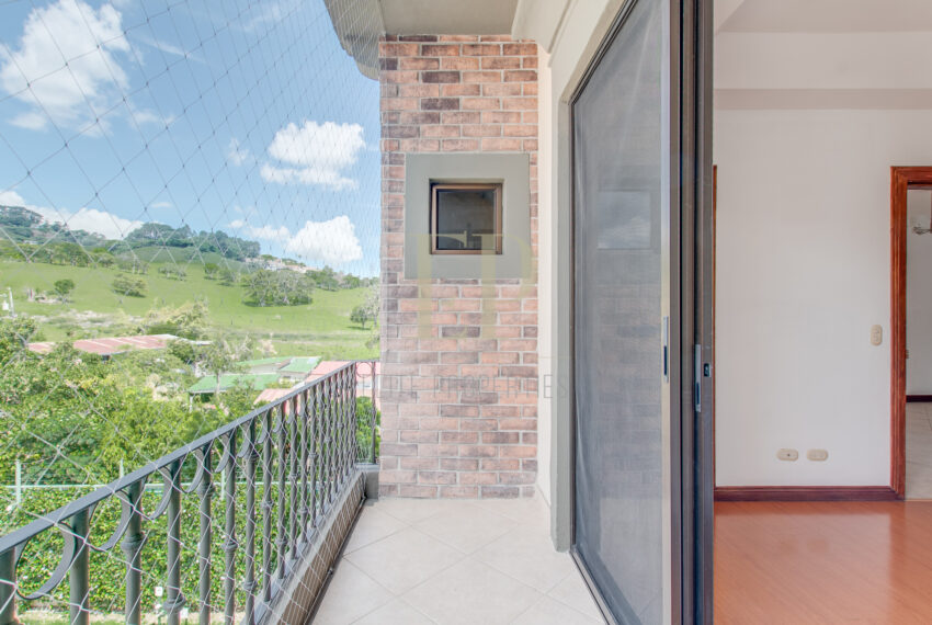 Apartment for sale in Escazu, condo with heated pool, Tennis