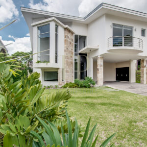 Casa de lujo en condominio Escazu, Jaboncillos
