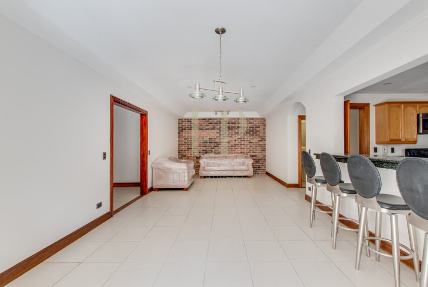 Apartamento en Escazu cerca de La Paco y Word Gym