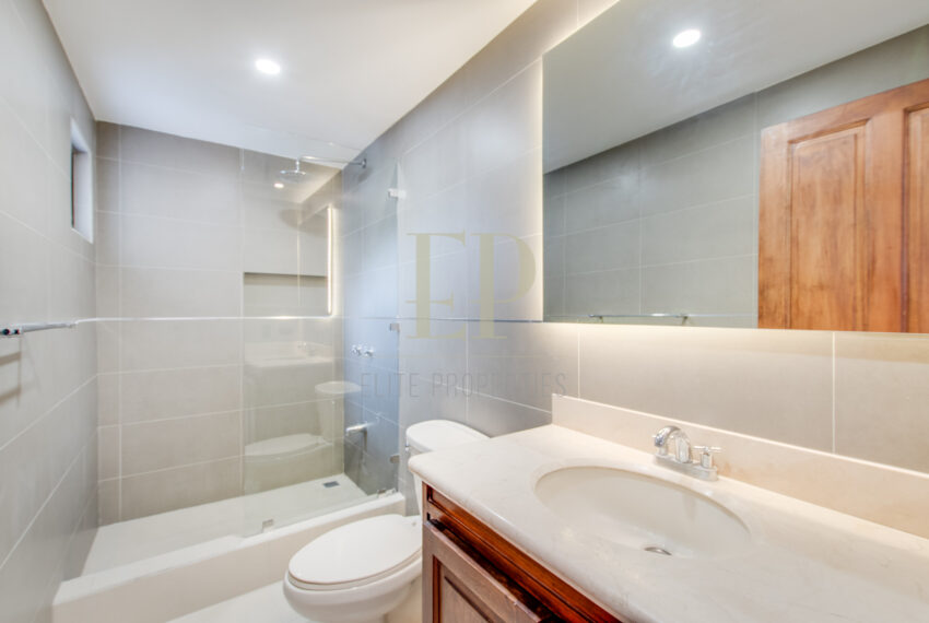 Apartamento en Escazu cerca de La Paco y Word Gym