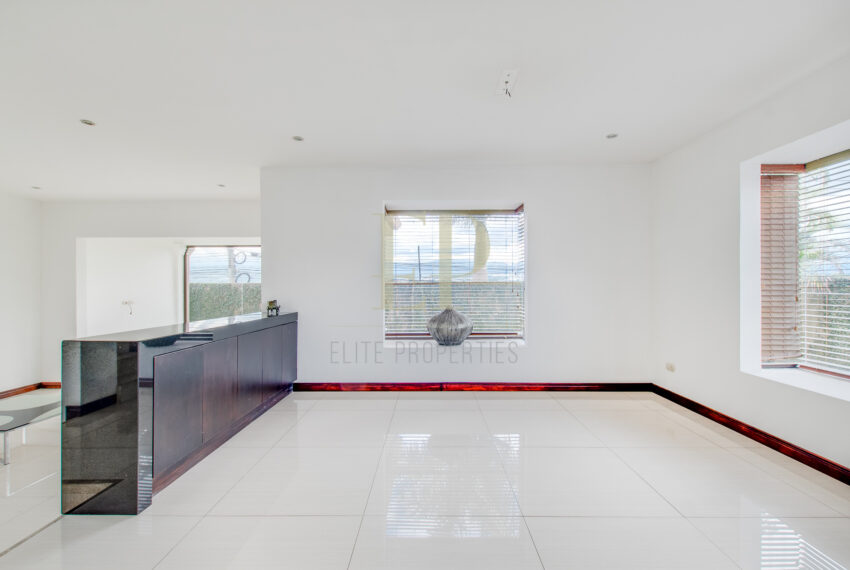 Se vende Moderna Casa en condominio Escazu
