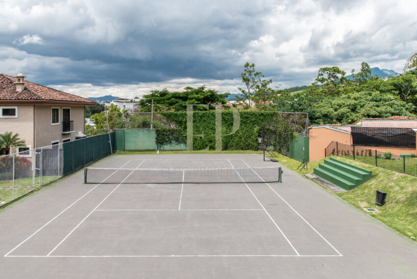 Se vende Moderna Casa en condominio Escazu