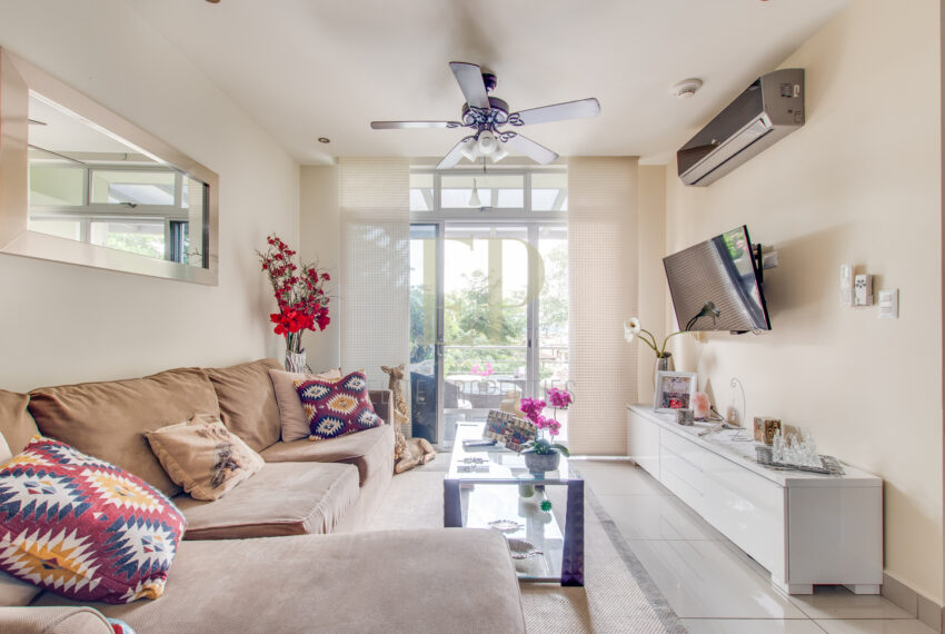 Hermoso apartamento en planta baja con vista al rio Santa Ana Centro