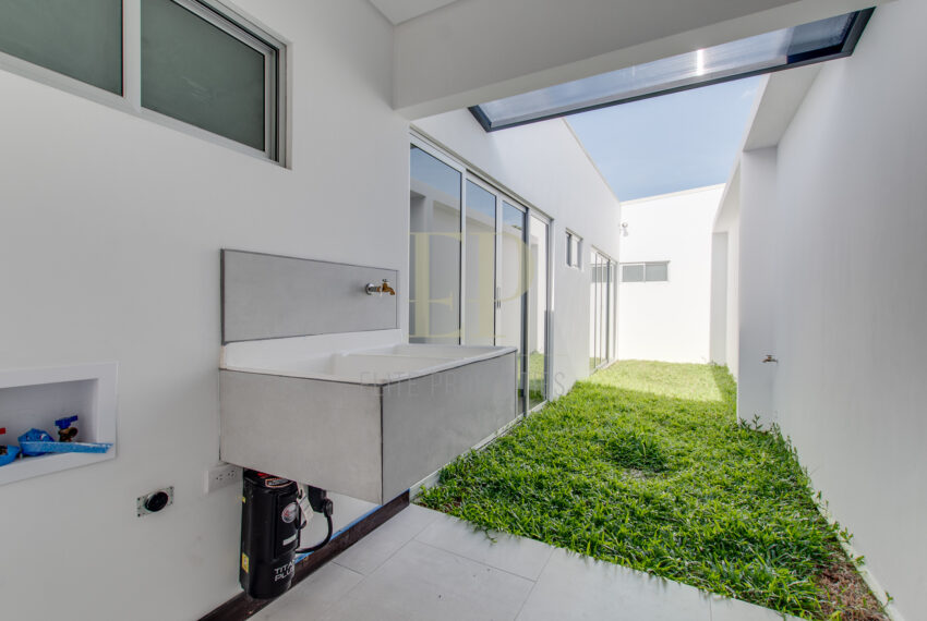 Se alquila Casa de un nivel Santa Ana Piedades