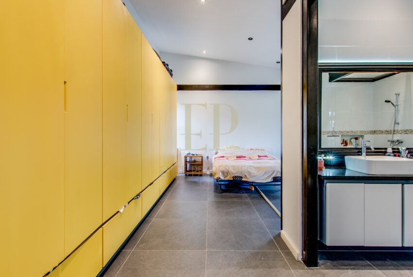 Casa independiente contemporánea con vistas a Santa Ana
