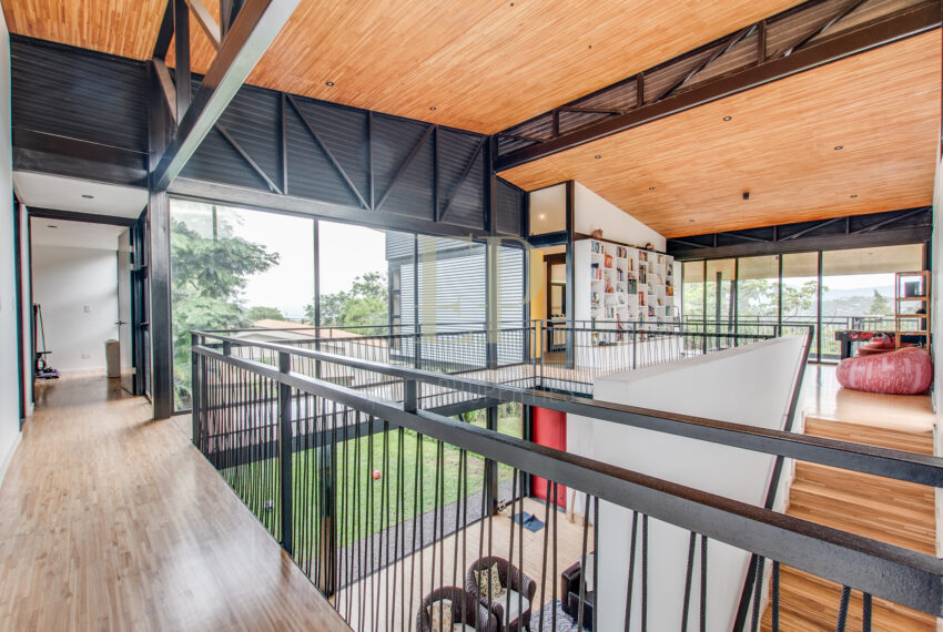 Casa independiente contemporánea con vistas a Santa Ana