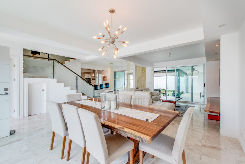 moderna casa amueblada condominio Santa Ana Rio Oro