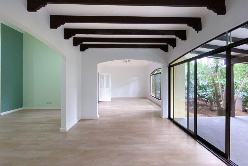 House for sale in condominium Santa Ana Lindora