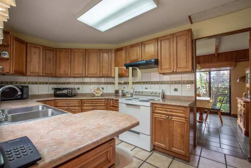 One level home in adult community Escazu San Rafael