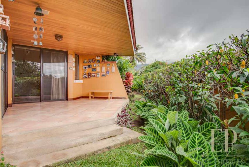 For sale house in small, private condominium Escazu San Rafael