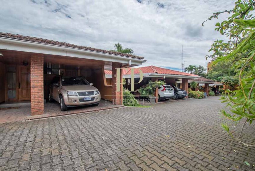 One level home in adult community Escazu San Rafael