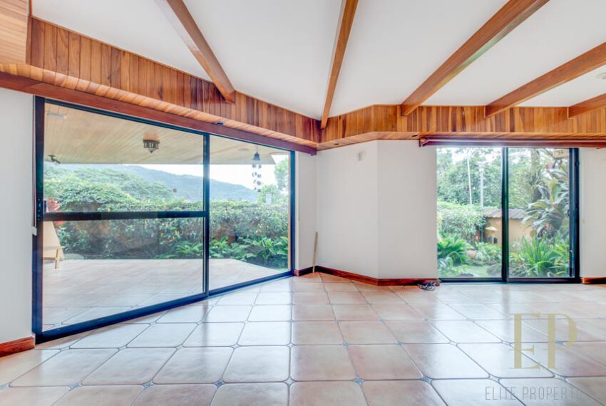 For sale house in small, private condominium Escazu San Rafael