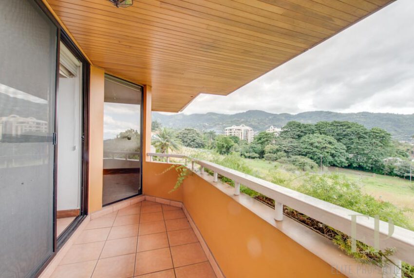 For sale house in small, private condominium Escazu San Rafael