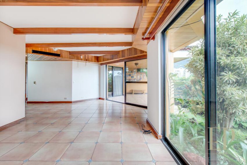 For sale house in small, private condominium Escazu San Rafael