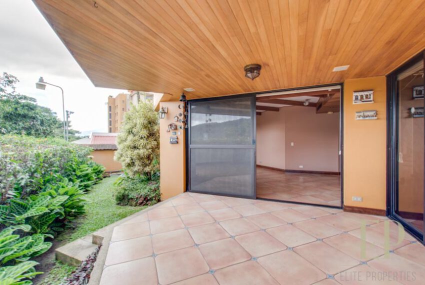 For sale house in small, private condominium Escazu San Rafael