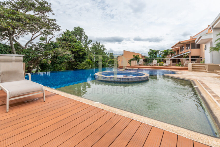 Furnished apartment in Escazu Guachipelin