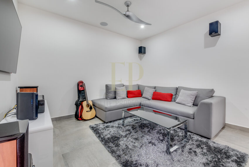 One level house in Santa Ana Rio Oro