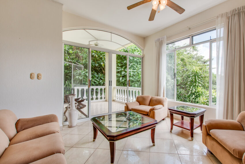 santa ana Furnished apartment with views, lots of nature, pool