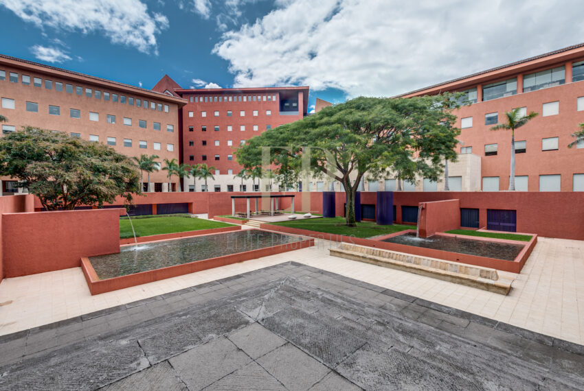 For sale or rent office space Escazu, near Multiplaza