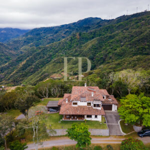 Luxury home with views in Santa Ana Rio Oro, Residential Montana del sol