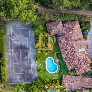 For sale colonial style home located in Santa Ana, Salitral
