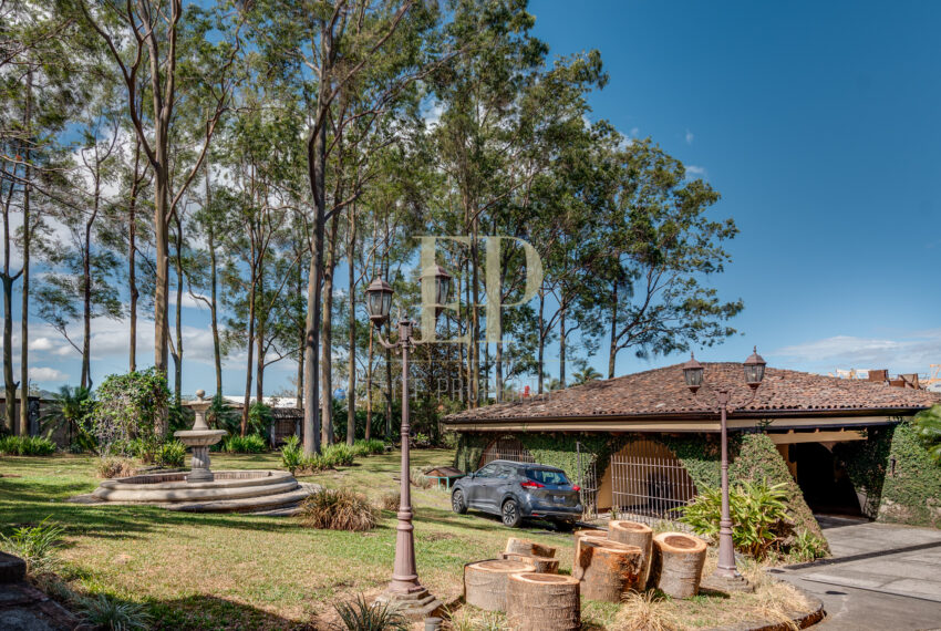 For sale independent house in Santa Ana, Lindora