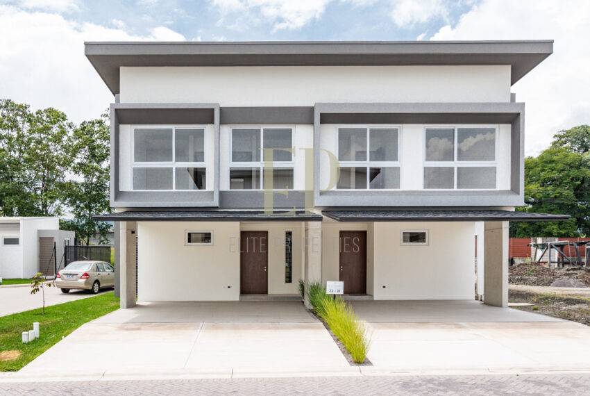 Modern townhouse in Santa Ana Lindora