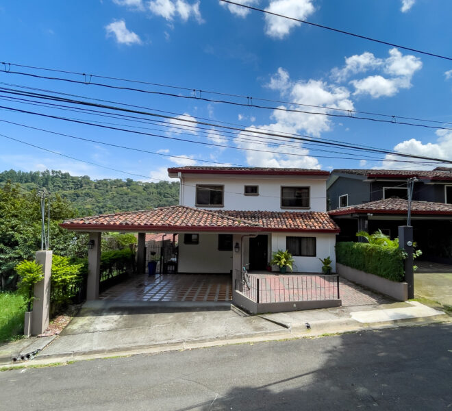 For sale house with view Santa Ana Rio Oro $399,000