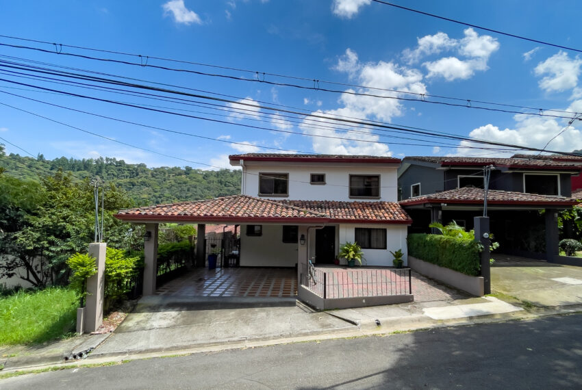 For sale house with view Santa Ana Rio Oro $399,000