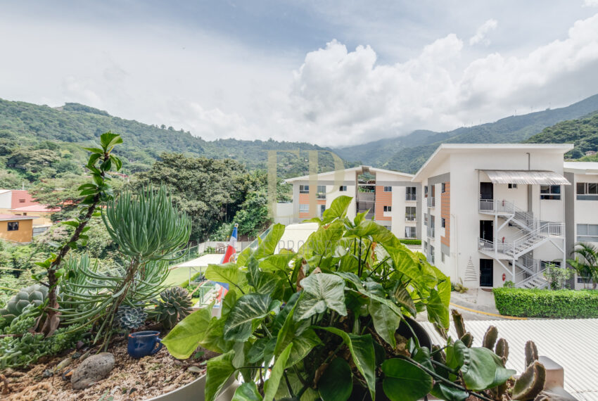 Santa Ana apartment for sale