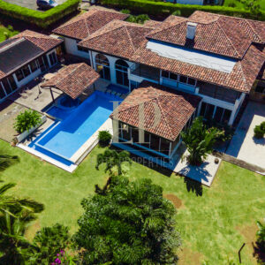 house with swimming pool Hacienda Los Reyes, La Guacima