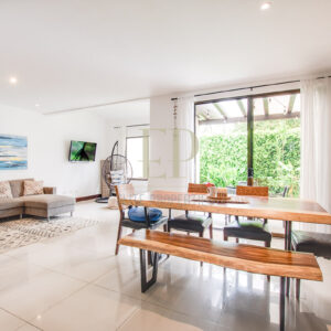 For sale modern house in Condominium Parques del sol, Santa Ana