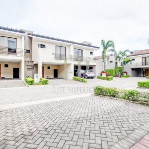 For sale, for rent modern house in Condominium Parques del sol, Santa Ana
