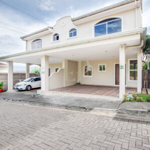 For sale home in Guachipelin de Escazu
