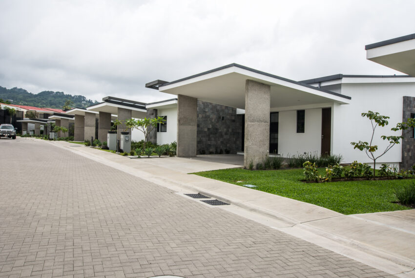 Contemporary, two story home near Multiplaza, Escazu Los Laureles