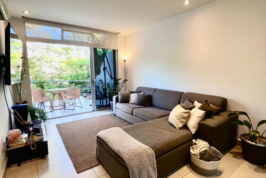 Beautiful furnished apartment with patio located in a condominium