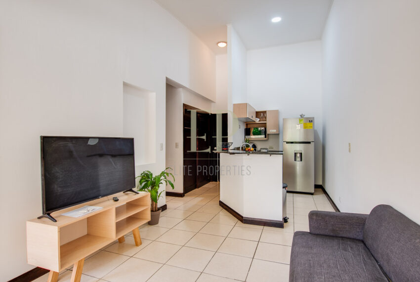 Furnished apartment in Avalon Country Club, Santa Ana