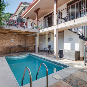 For rent house with pool in residential Santa Ana Rio Oro