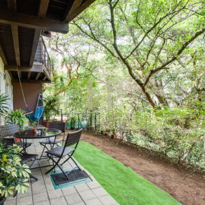 First floor apartment with patio and green view
