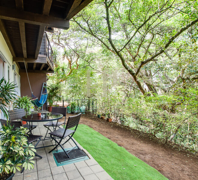 First floor apartment with patio and green view