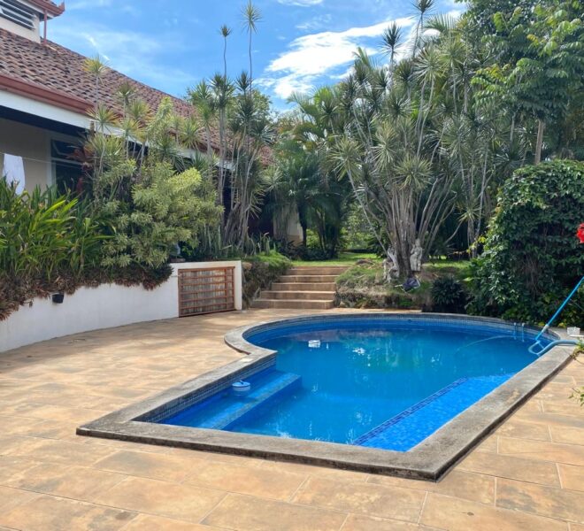 Independent One-Level Home Atenas, Morazan, Costa Rica