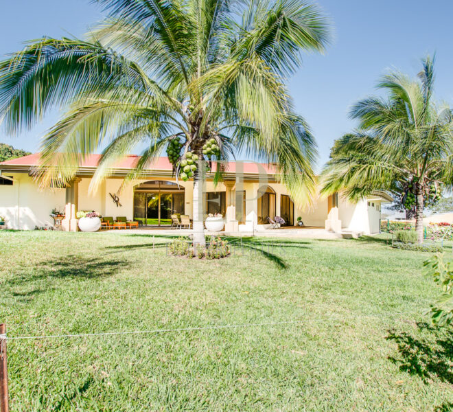For rent one level house for sale in Santa Ana, Rio Oro