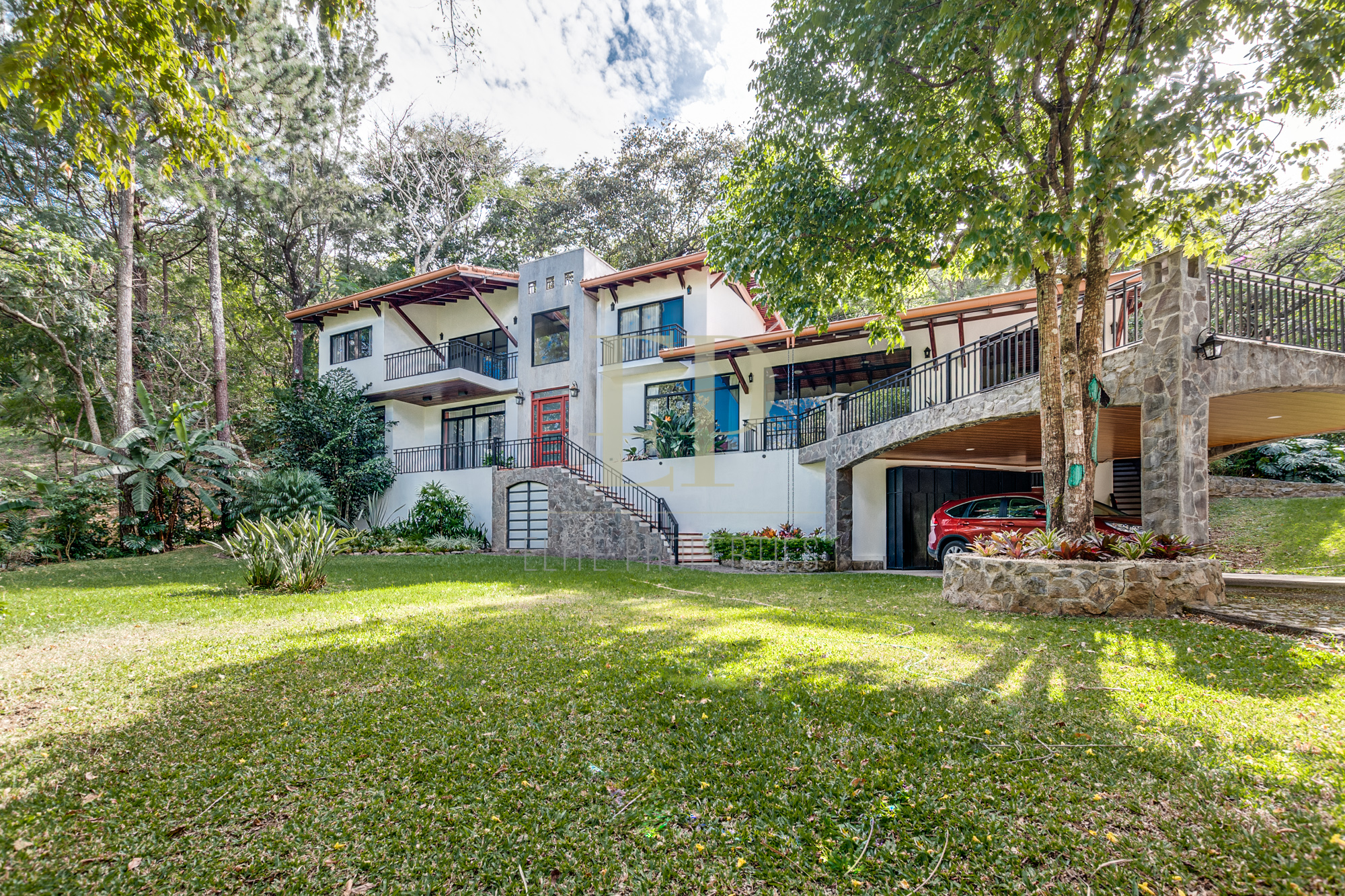 Spectacular Mountain Mansion for Sale in Montana del Sol, Santa Ana