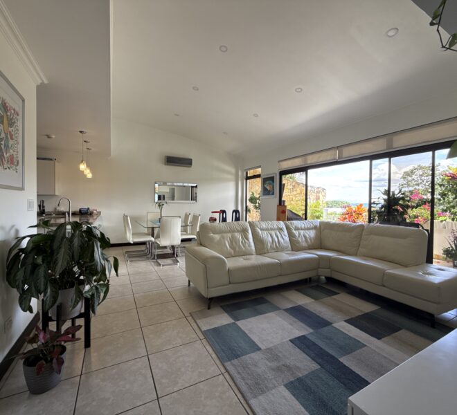 FURNISHED PENTHOUSE AVALON COUNTRY CLUB SANTA ANA 